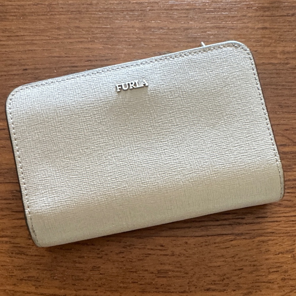 Furla Cream Textured Leather Wallet